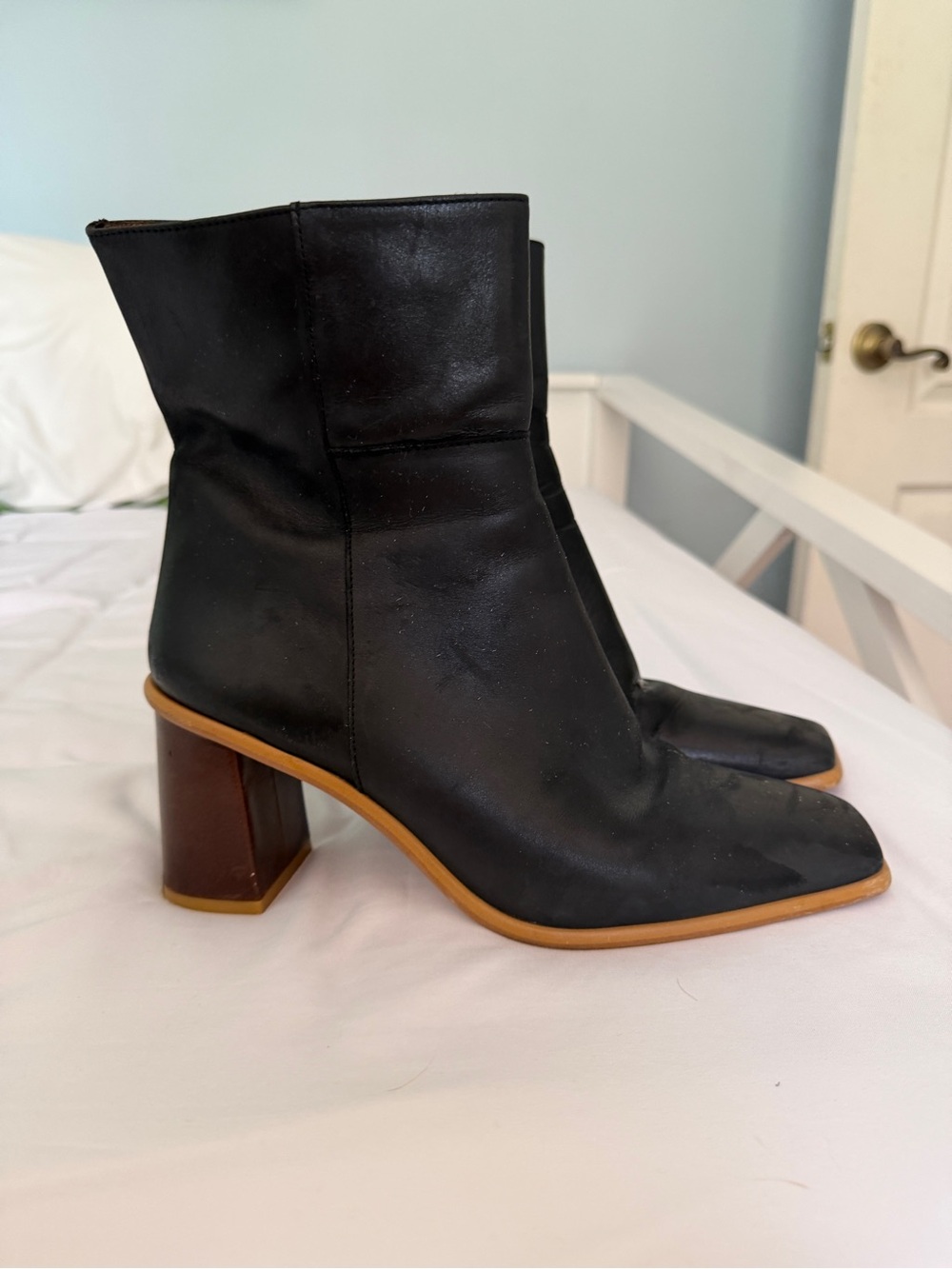 Aloha Size 40 (sz 9) Black Leather Block Heel Ankle Boots